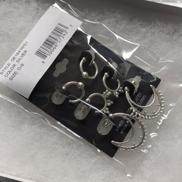 AREA STARS Novelty Crescent Earrings Set - Picture 3 of 3